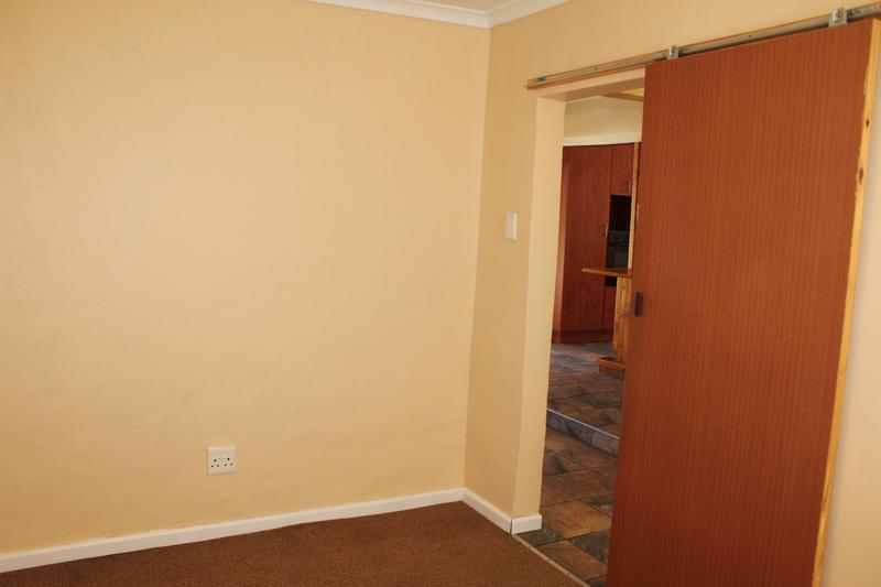 To Let 2 Bedroom Property for Rent in Avondale Western Cape